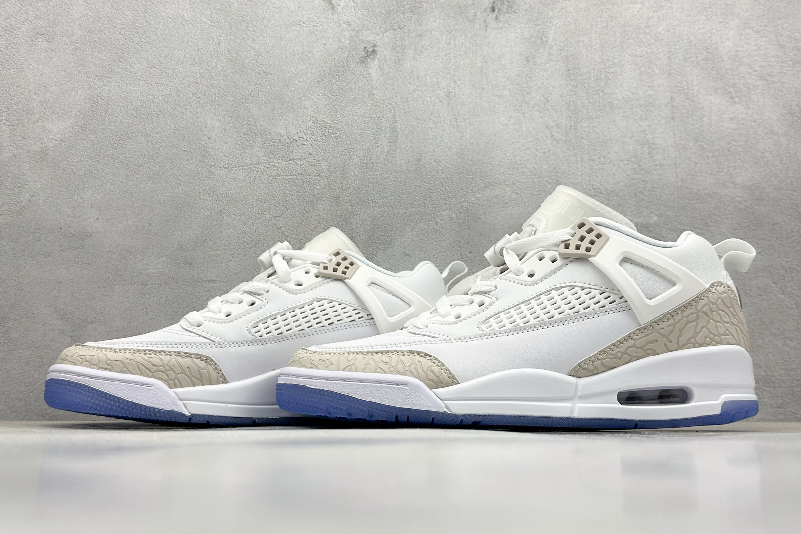  
Jordan Spizike Low AJ 3.5 乔丹合体元素 文化休闲板鞋
#整双鞋在 Air 