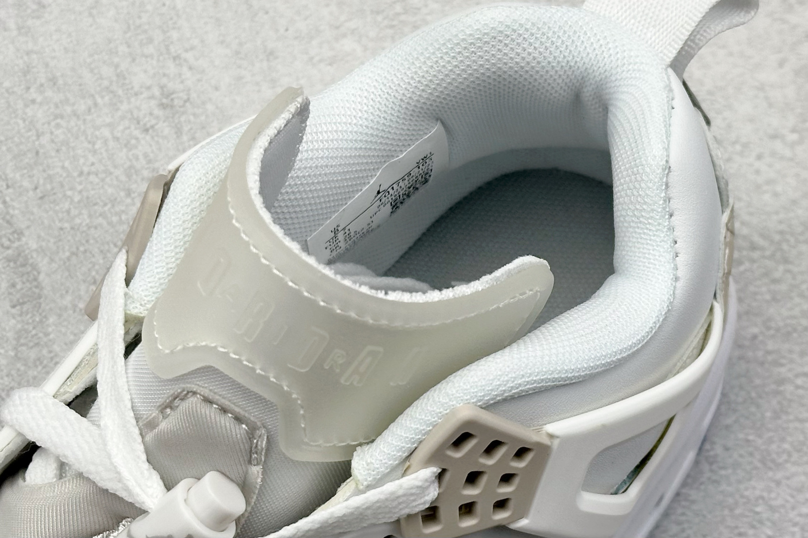  
Jordan Spizike Low AJ 3.5 乔丹合体元素 文化休闲板鞋
#整双鞋在 Air 