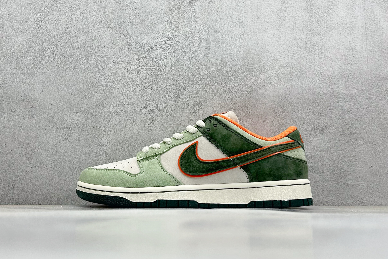 GS福利 
NK SB Dunk Low 
性价比天花板 尝鲜先行版
原装头层材料 独家版型蒸餾加工
帶
