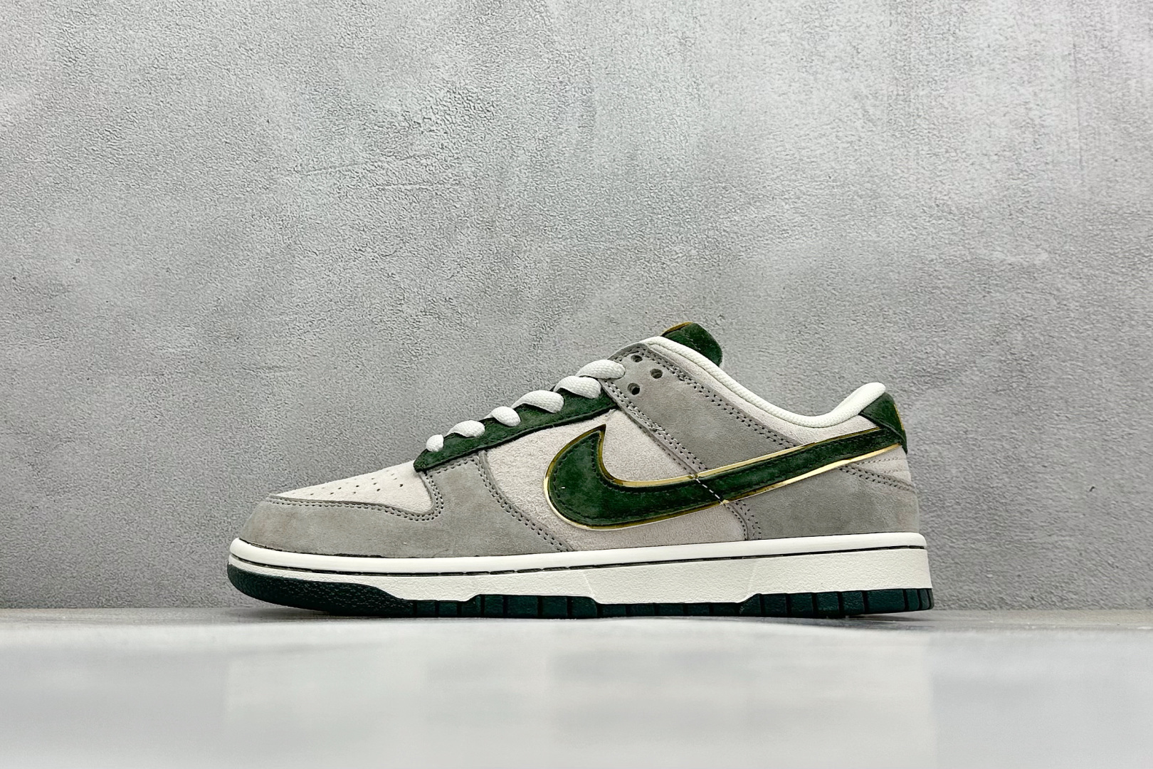 GS福利 
NK SB Dunk Low 
性价比天花板 尝鲜先行版
原装头层材料 独家版型蒸餾加工
帶