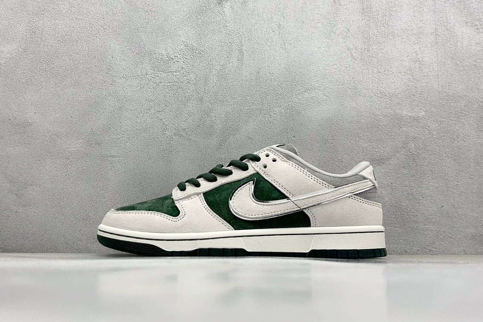 GS福利 
NK SB Dunk Low 
性价比天花板 尝鲜先行版
原装头层材料 独家版型蒸餾加工
帶