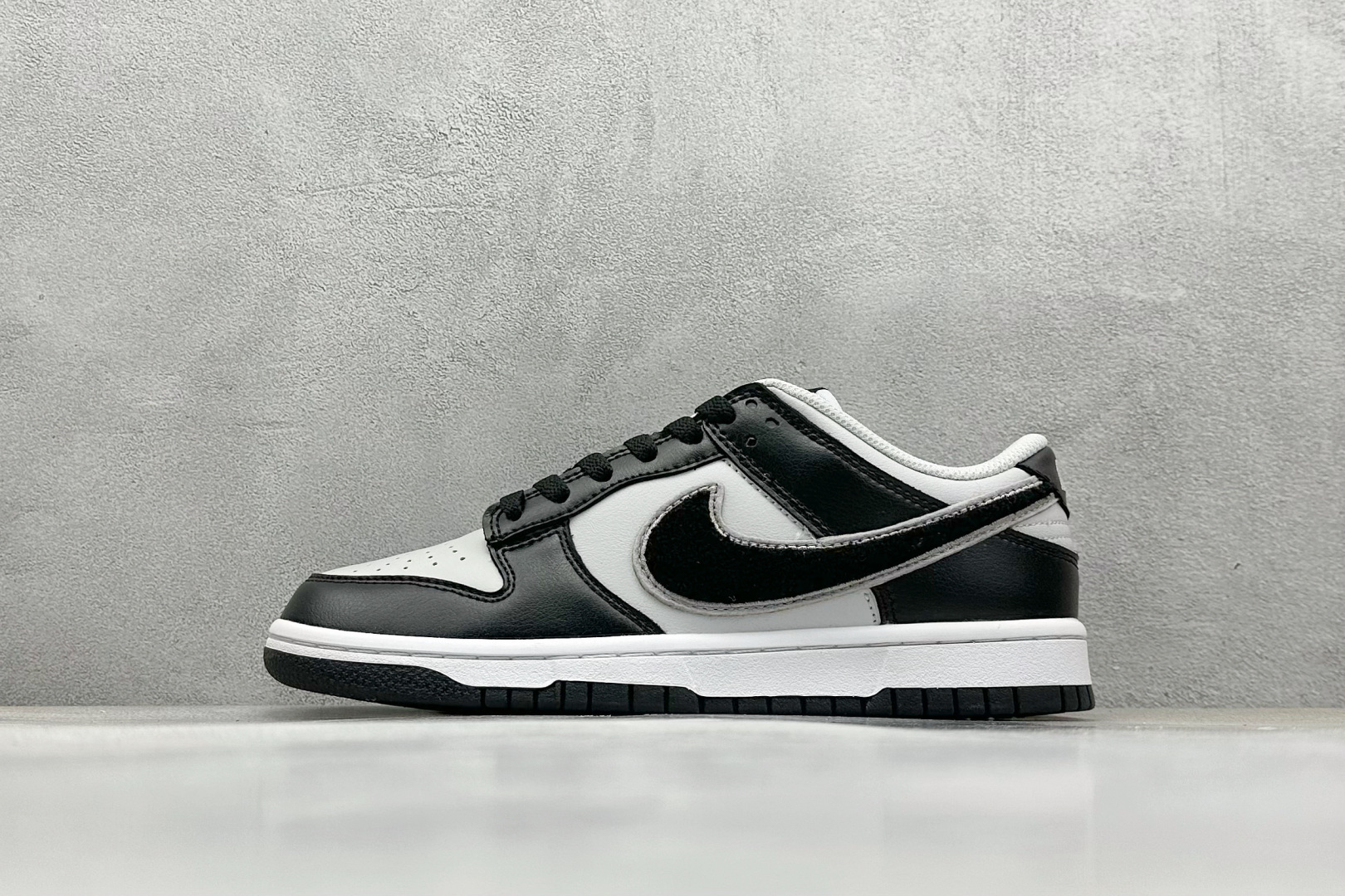 GS福利 
NK SB Dunk Low 
性价比天花板 尝鲜先行版
原装头层材料 独家版型蒸餾加工
帶