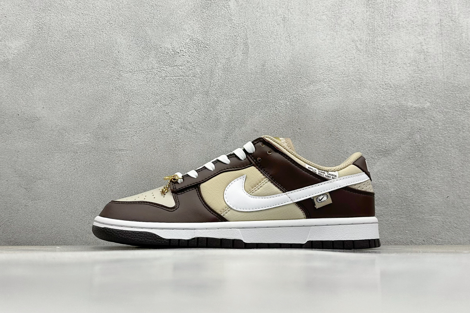 GS福利 
NK SB Dunk Low 
性价比天花板 尝鲜先行版
原装头层材料 独家版型蒸餾加工
帶