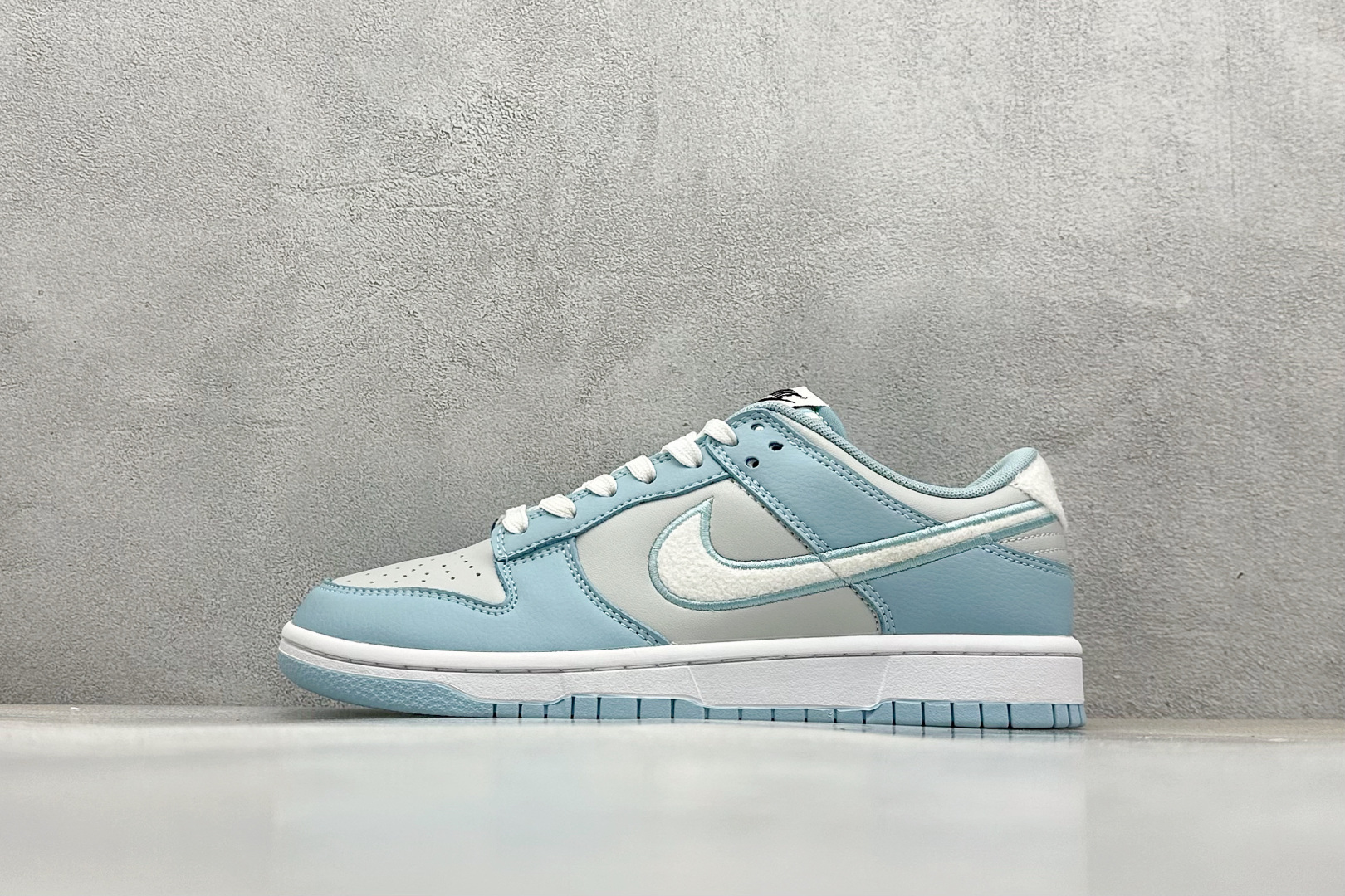 GS福利 
NK SB Dunk Low 
性价比天花板 尝鲜先行版
原装头层材料 独家版型蒸餾加工
帶