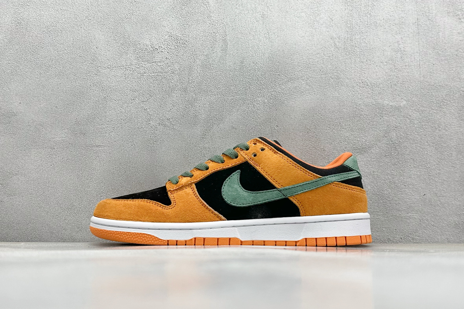 GS福利 
NK SB Dunk Low 
性价比天花板 尝鲜先行版
原装头层材料 独家版型蒸餾加工
帶