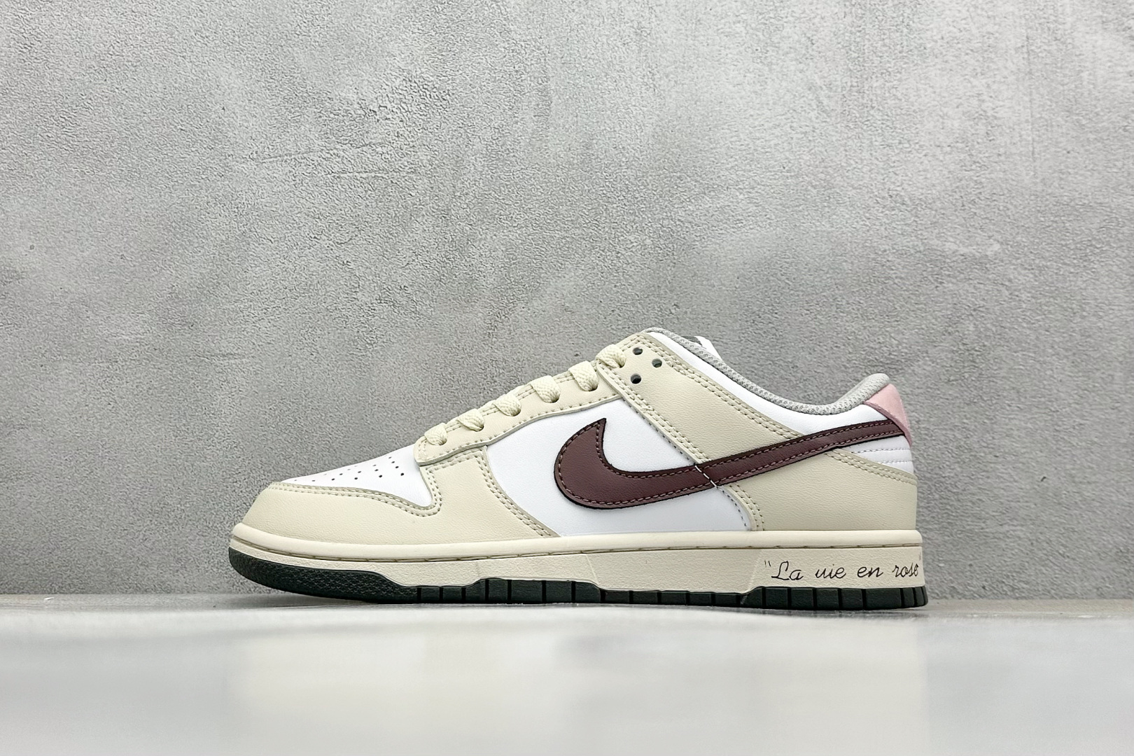 GS福利 
NK SB Dunk Low 
性价比天花板 尝鲜先行版
原装头层材料 独家版型蒸餾加工
帶