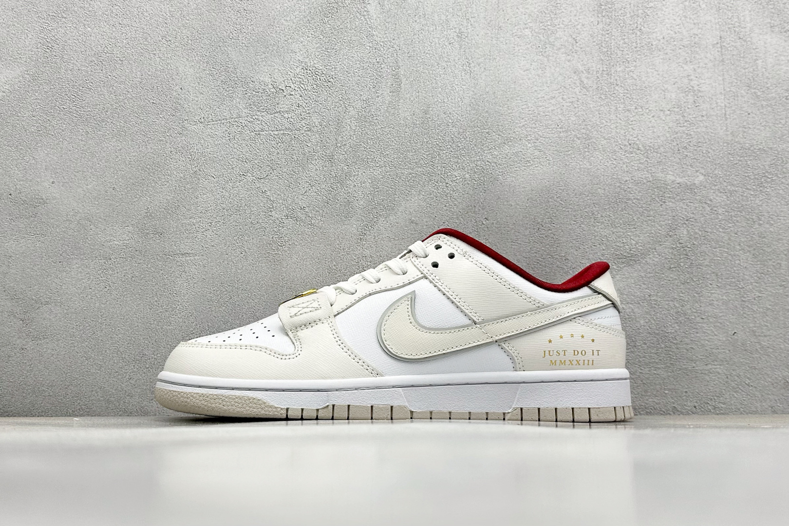GS福利 
NK SB Dunk Low 
性价比天花板 尝鲜先行版
原装头层材料 独家版型蒸餾加工
帶