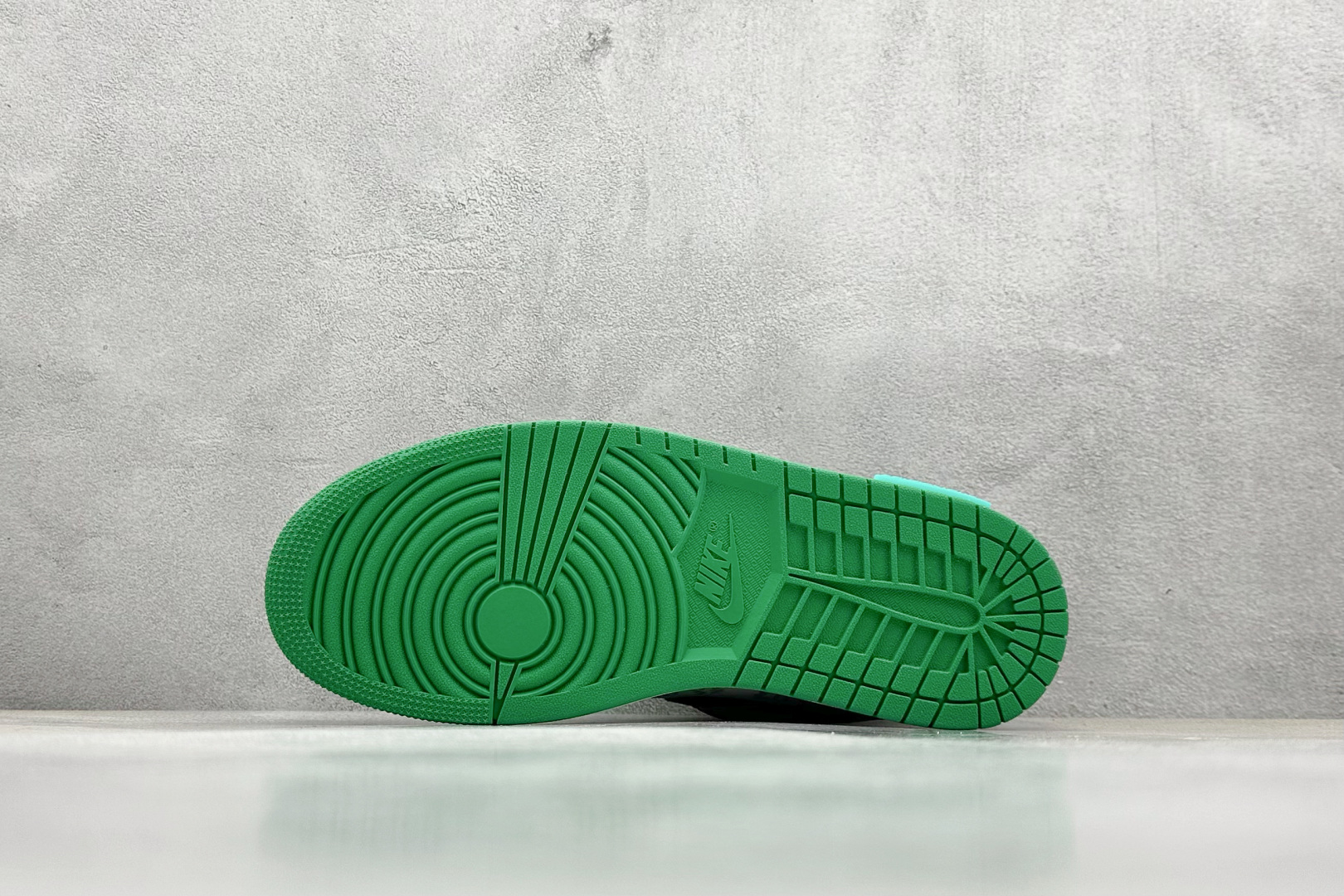  终端放店
FS版 Air Jordan 1 Low AJ1 乔1熊猫恶作剧 拓荒骑士 破荒者 低帮复古