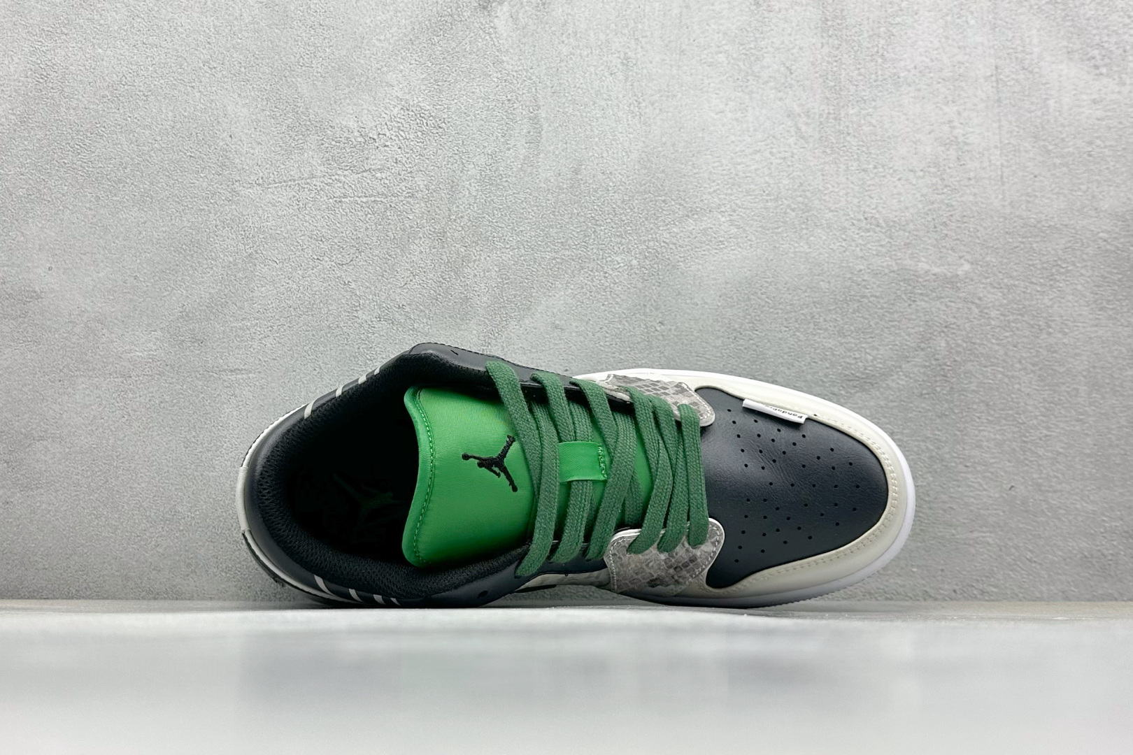  终端放店
FS版 Air Jordan 1 Low AJ1 乔1熊猫恶作剧 拓荒骑士 破荒者 低帮复古
