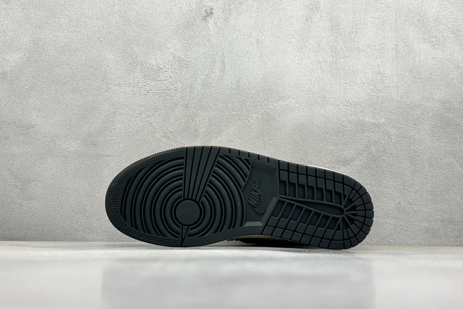  终端放店
FS版 Air Jordan 1 Low AJ1 乔1熊猫恶作剧 街头涂鸦-天使恶魔 低帮篮