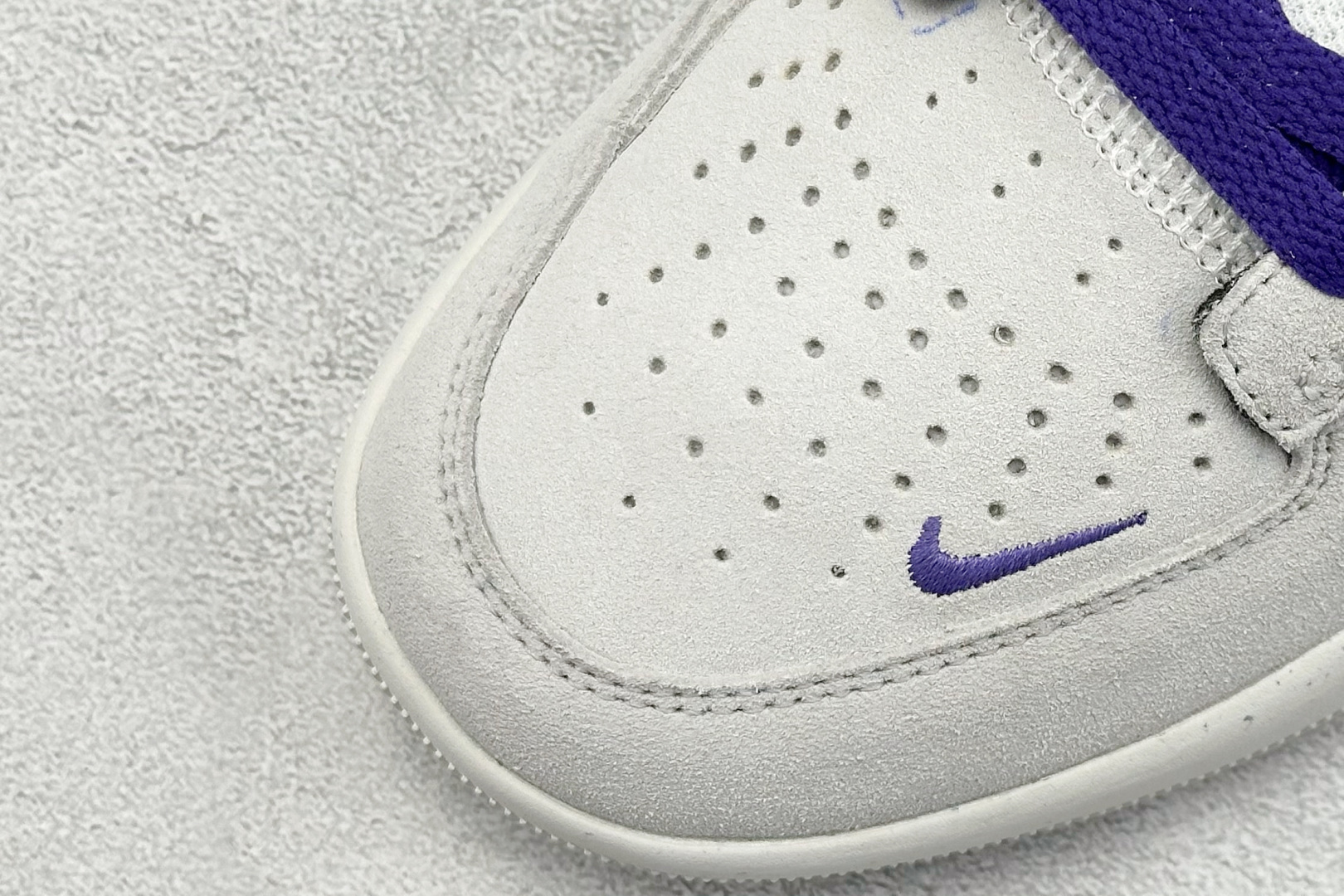  终端放店
FS版 Nike SB Force 58 硫化杯底 传统篮球风格 原楦版型
Nike SB 