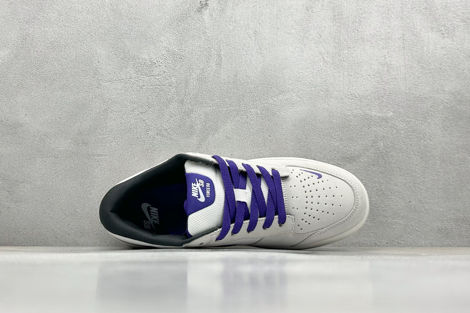  终端放店
FS版 Nike SB Force 58 硫化杯底 传统篮球风格 原楦版型
Nike SB 