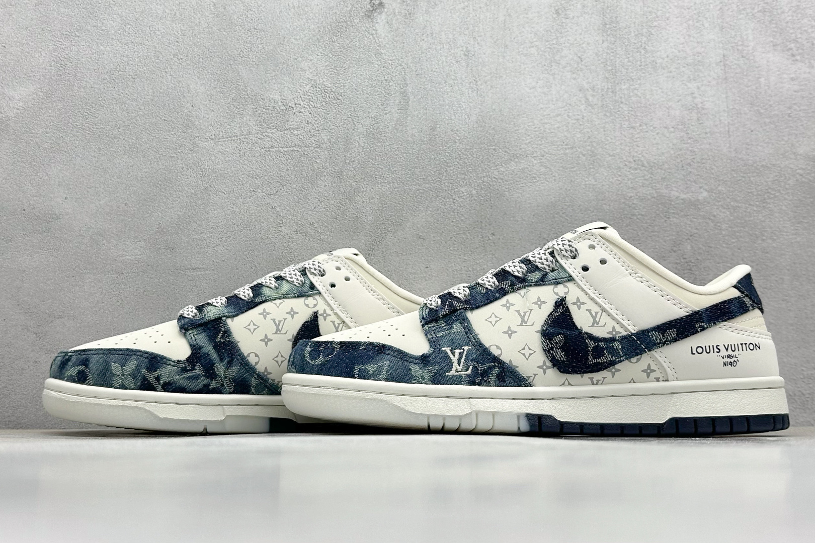  终端放店
SC版 Nike SB Dunk Low LV联名 深蓝牛仔 周年高端定制 低帮休闲板鞋
#