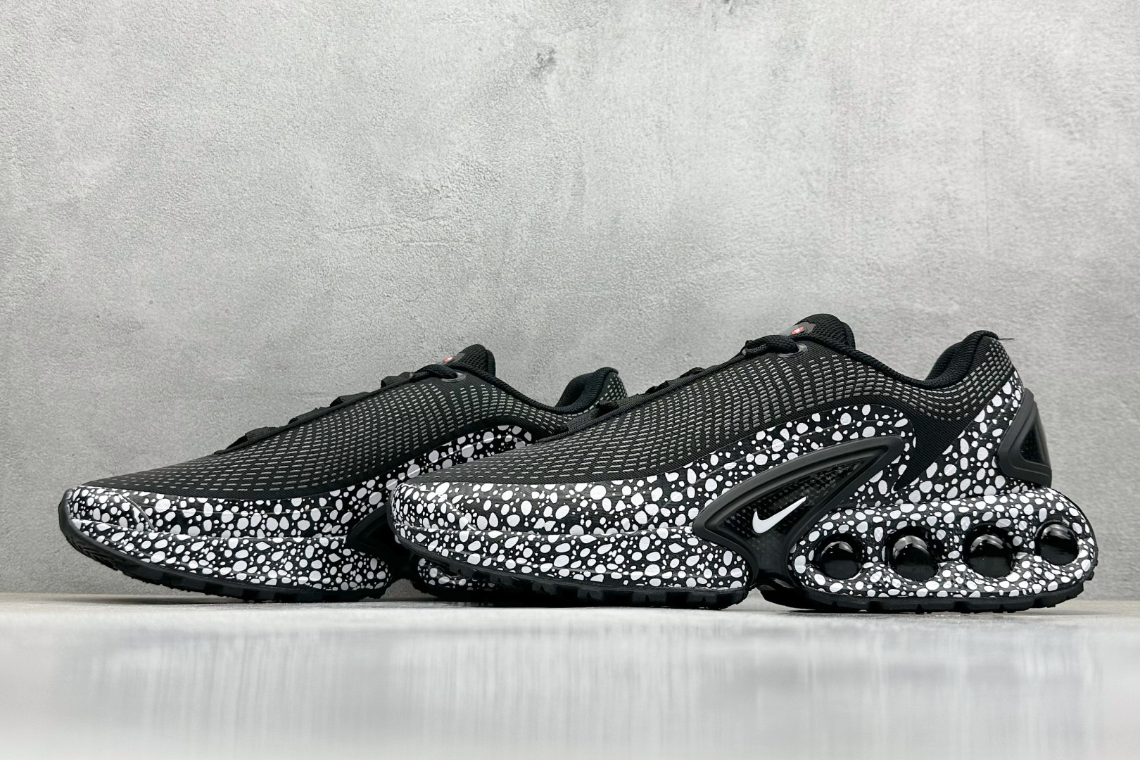 终端放店
YH版 Nike Air Max Dn 网布 舒适时尚 减震耐磨 低帮 生活休闲鞋
今年