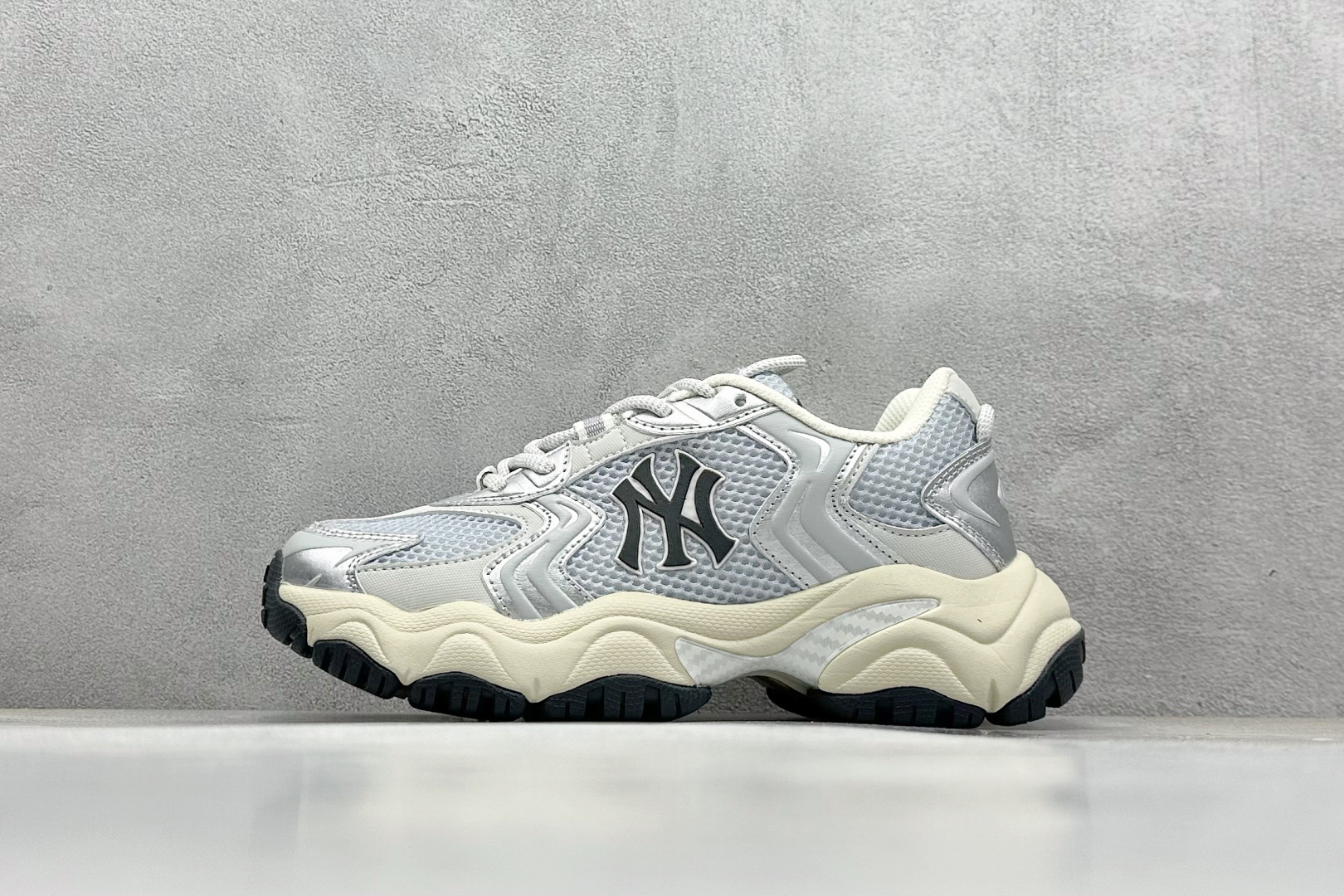  终端放店
NY平台订单 MLB Cargo Chunky 纽约洋基队 透气休闲运动鞋 

货号：3AS