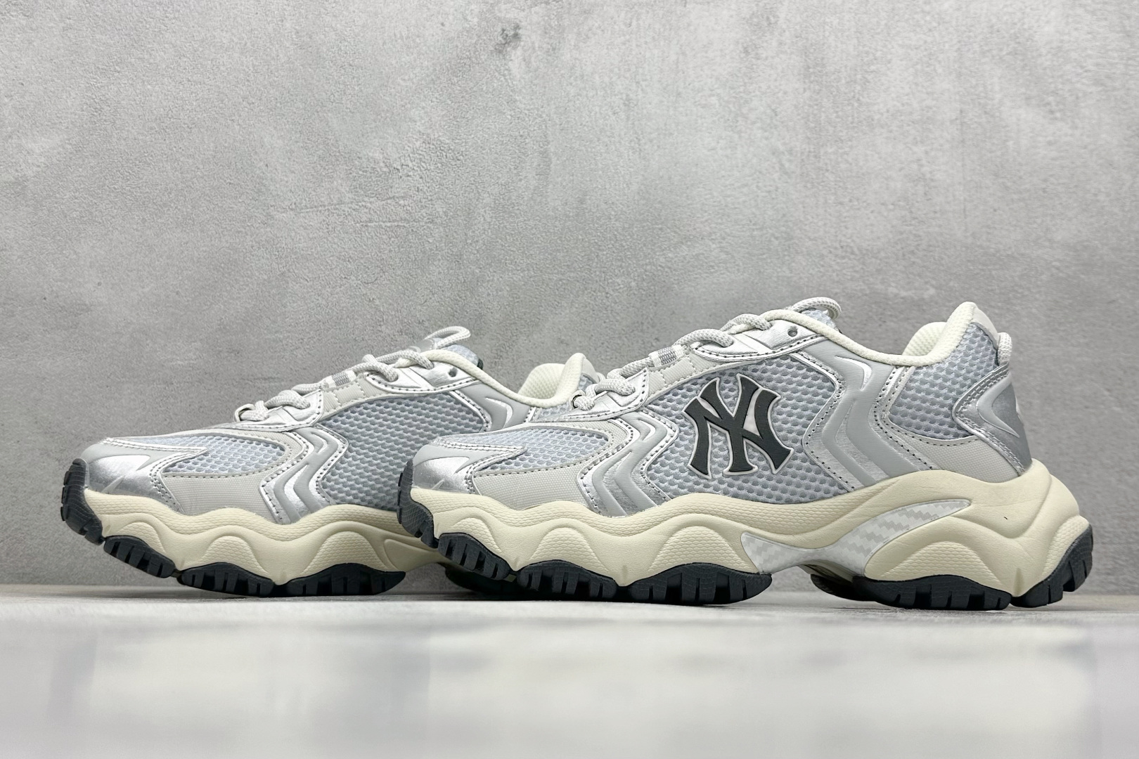  终端放店
NY平台订单 MLB Cargo Chunky 纽约洋基队 透气休闲运动鞋 

货号：3AS