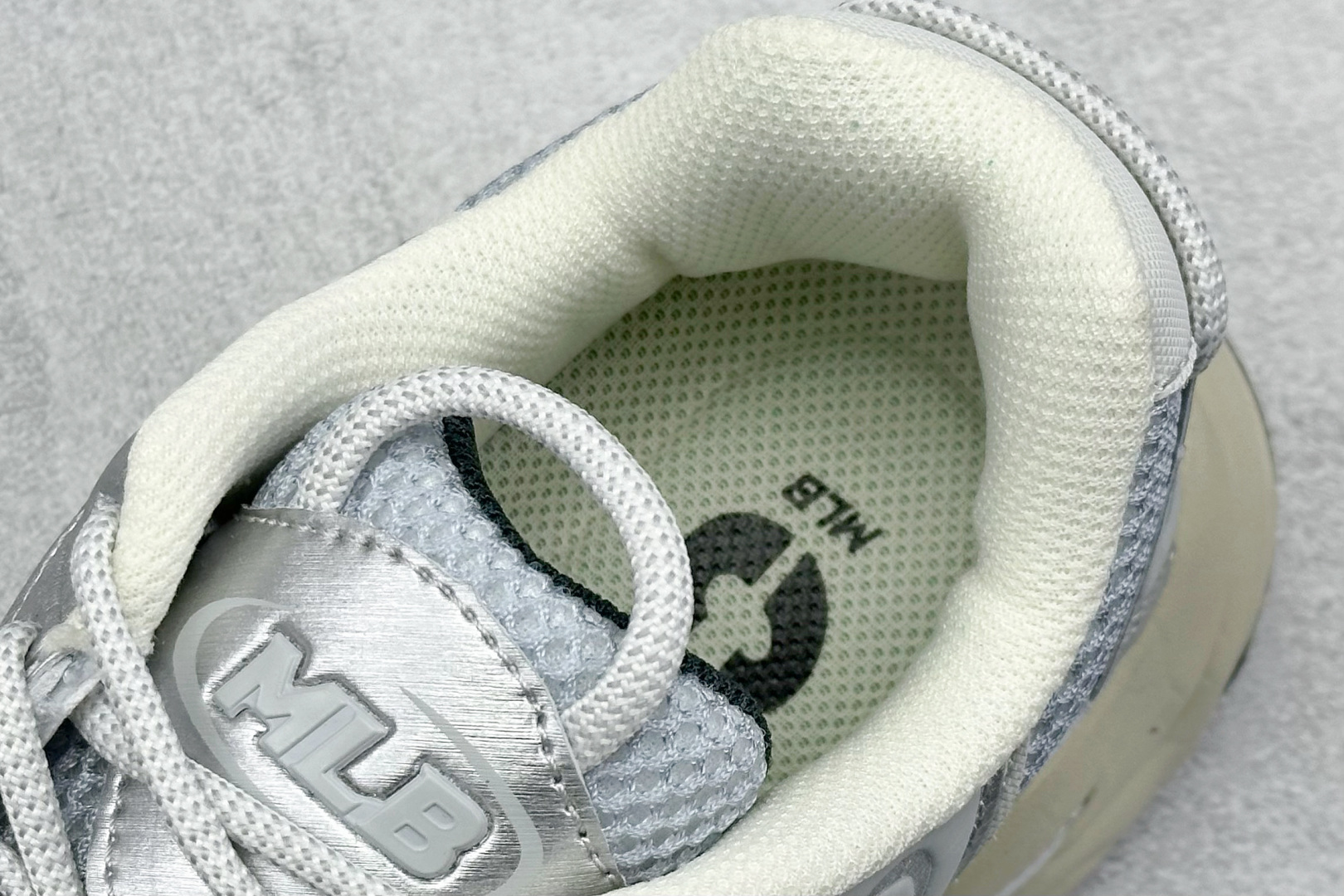  终端放店
NY平台订单 MLB Cargo Chunky 纽约洋基队 透气休闲运动鞋 

货号：3AS