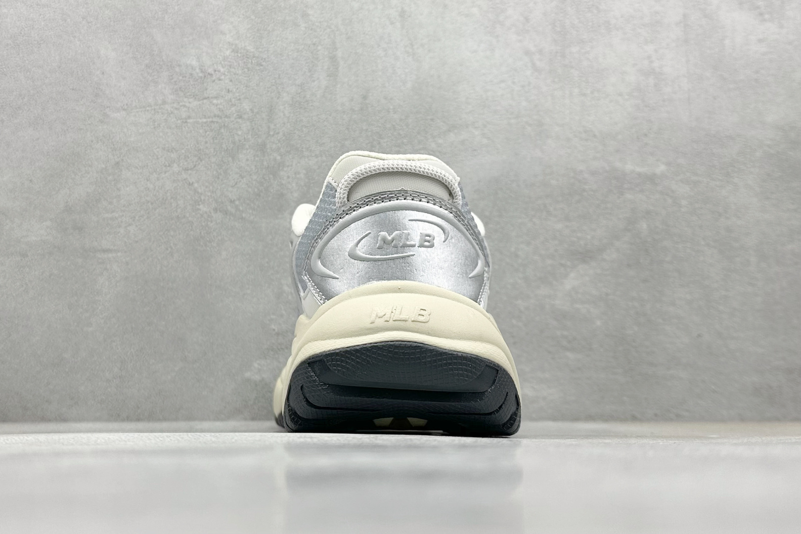  终端放店
NY平台订单 MLB Cargo Chunky 纽约洋基队 透气休闲运动鞋 

货号：3AS