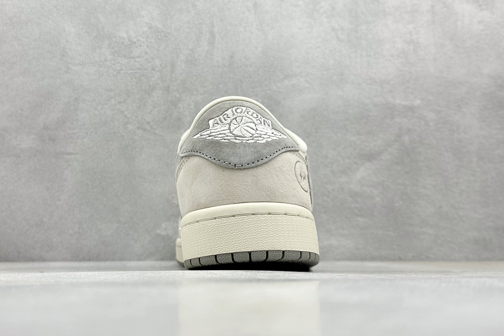 终端放店
XC版 Travis Scott x Nike Air Jordan 1 Low x Fra