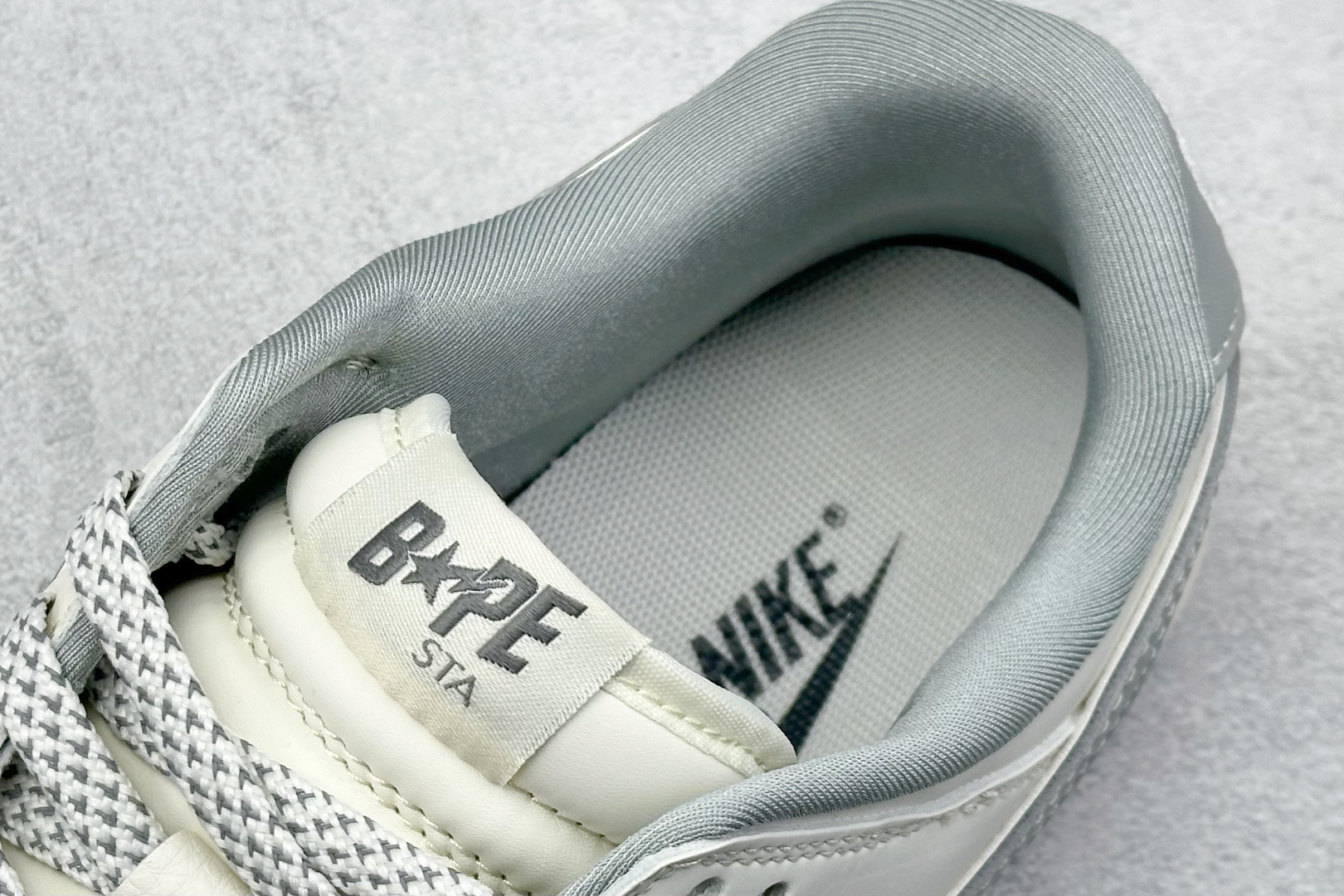  终端放店
XC版 Nike SB Dunk Low Bape联名 米灰棕底 周年高端定制 低帮休闲板鞋
