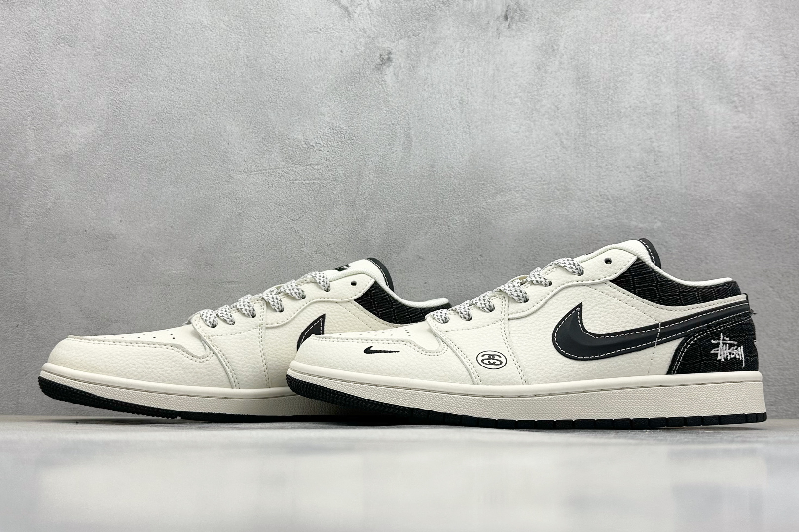  终端放店
XC版 Air Jordan 1 Low AJ1 乔1 斯图西 米黑帆布 高端定制 低帮复古