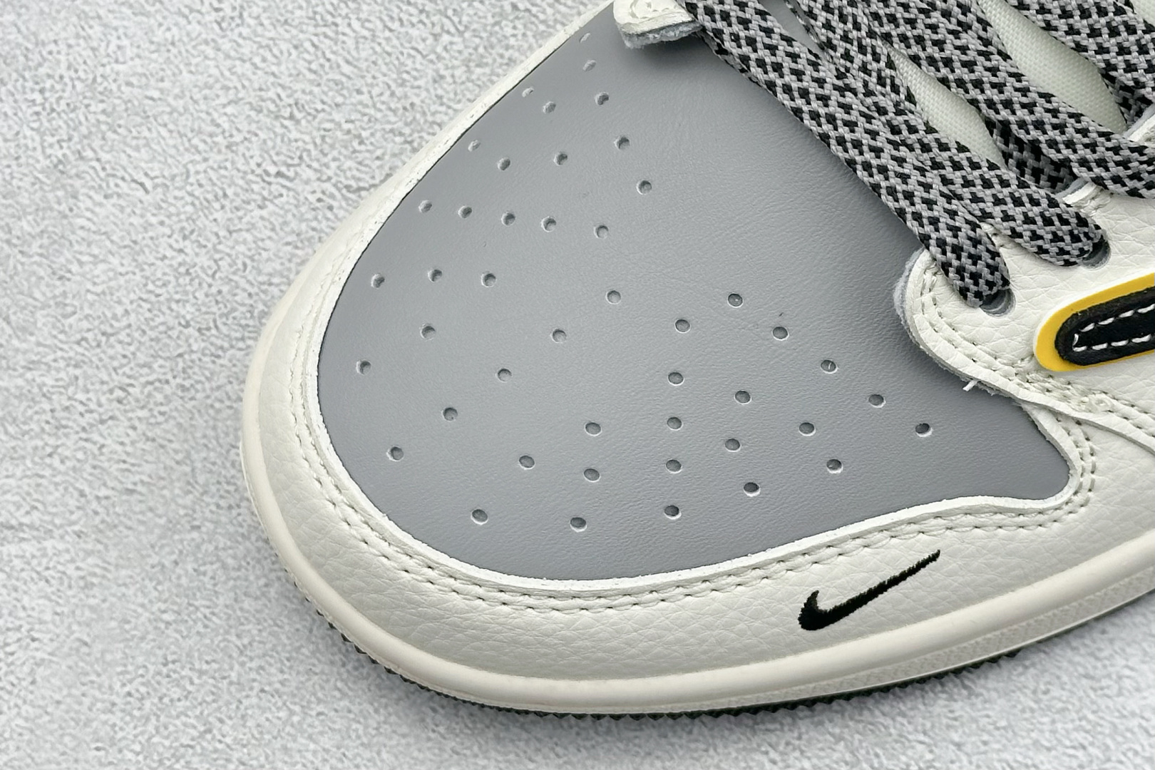 终端放店
XC版 Travis Scott x Fragment Design x Air Jorda