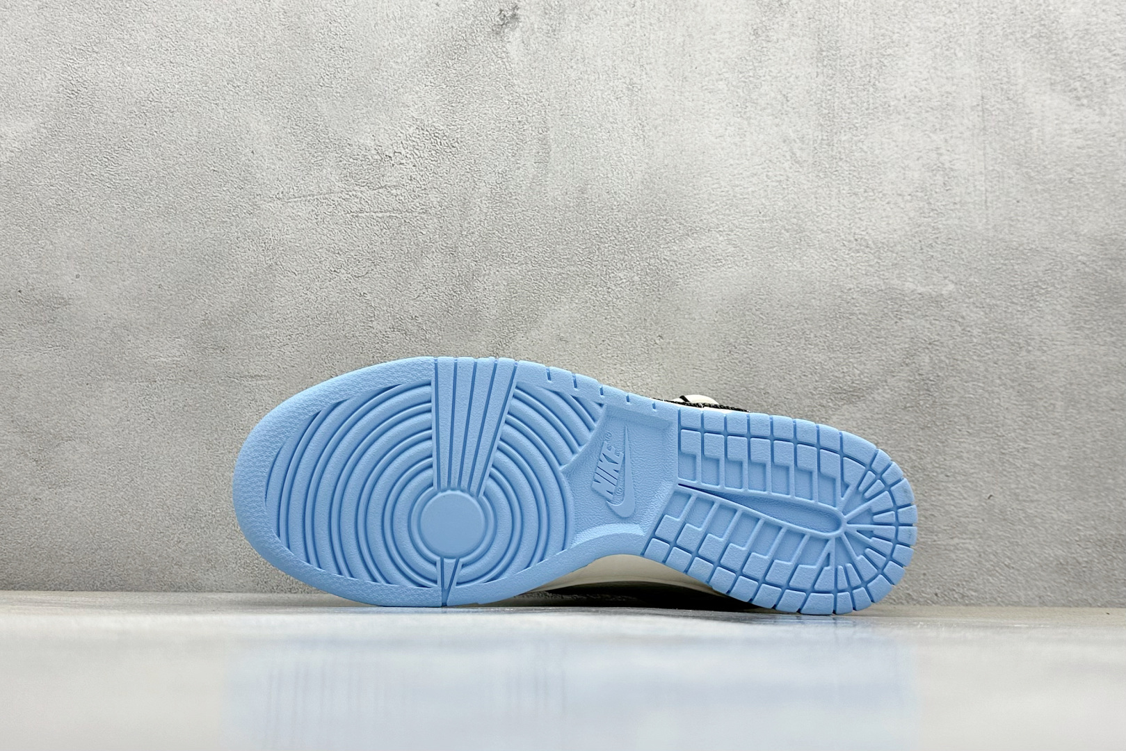 XC版 Nike SB Dunk Low Sup系列 绑带米兰灰勾 周年高端定制 低帮休闲板鞋 FC1688-219