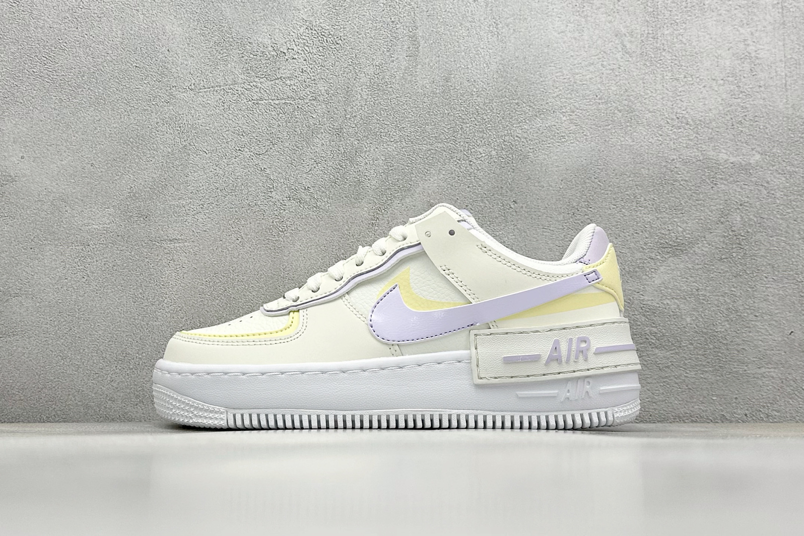 NK WMNS Air Force 1 Shadow全新少女系解构主义设计 空军一号马卡龙 鞋款以“
