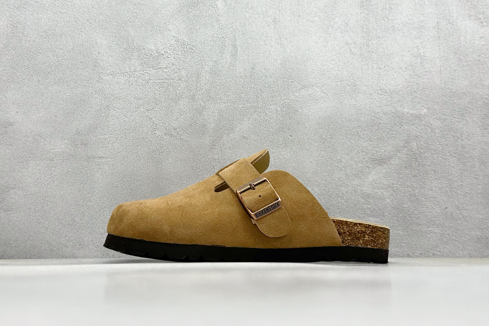  
Birkenstock  博肯 半托系列 #广东原产 采用质地柔软牛皮绒面革植入鞋垫和里衬材质 #中