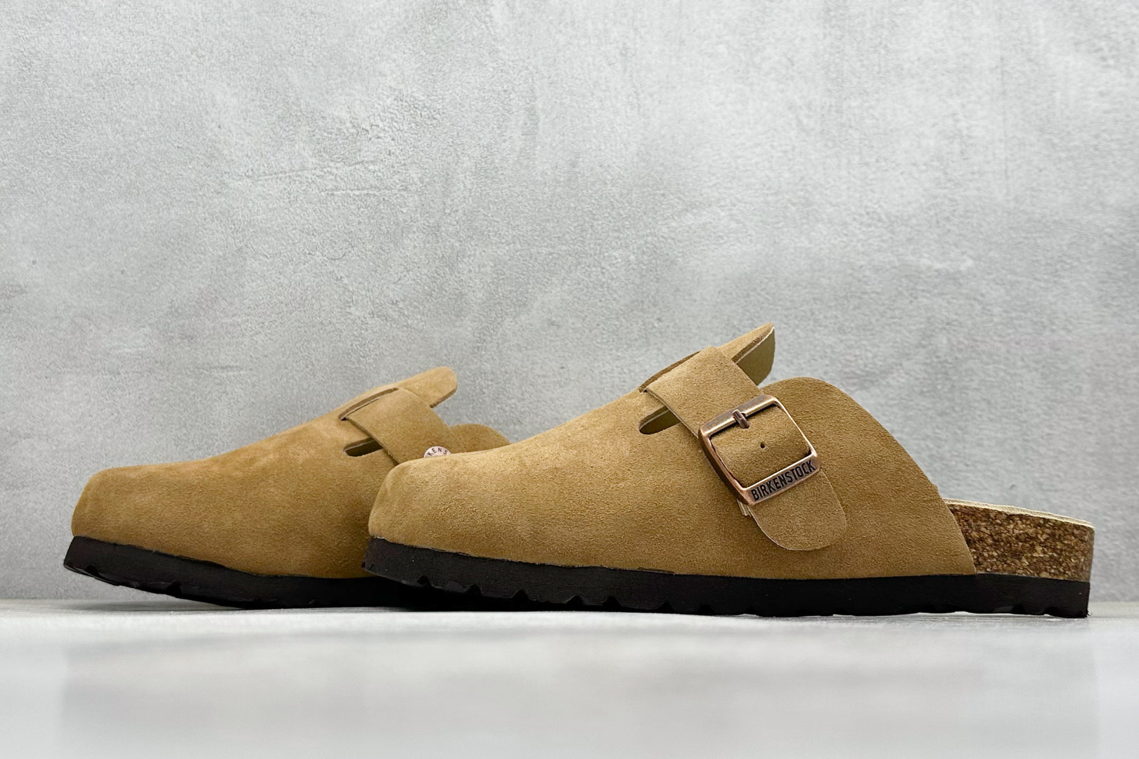 
Birkenstock  博肯 半托系列 #广东原产 采用质地柔软牛皮绒面革植入鞋垫和里衬材质 #中
