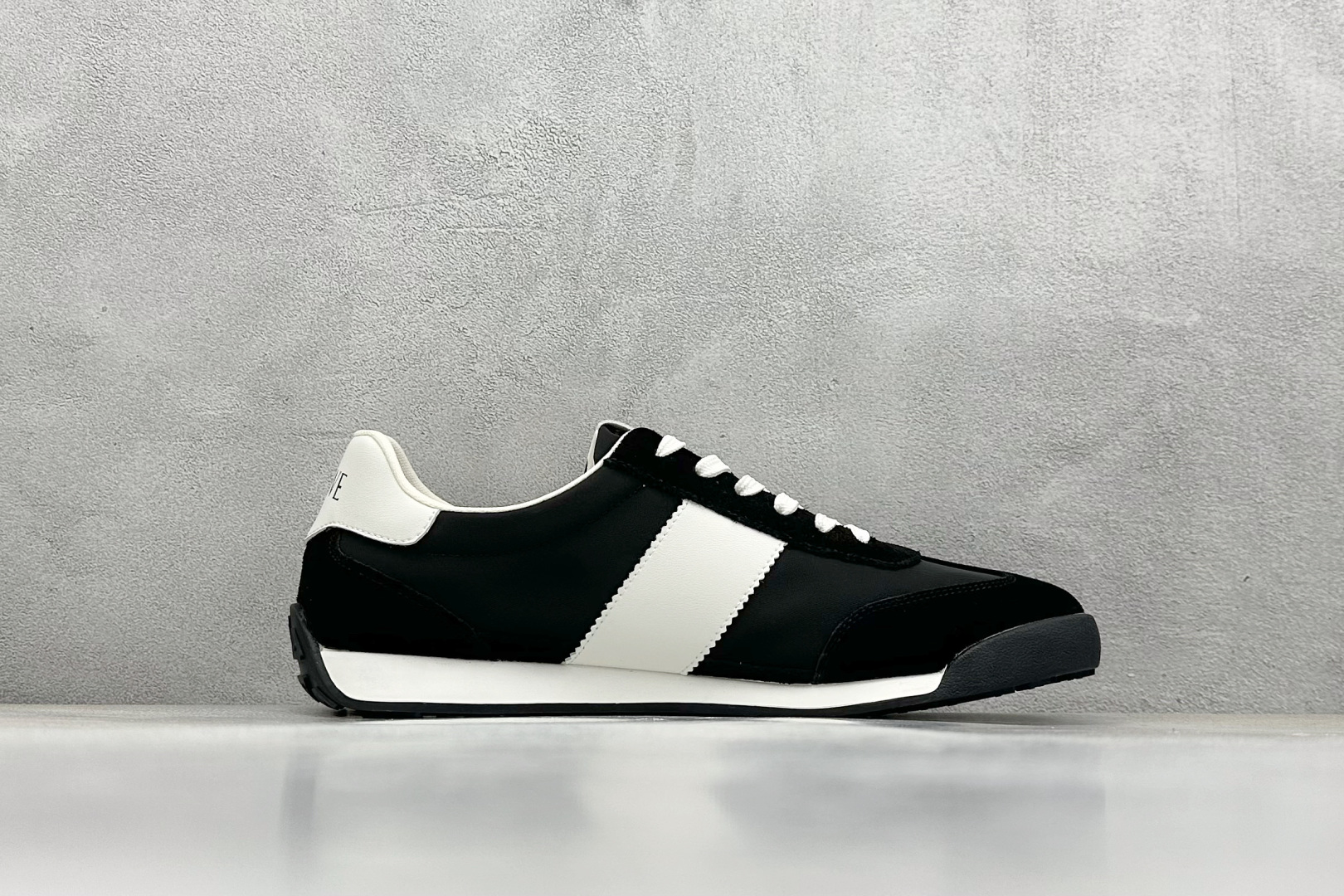罗意威/Loewe Ballet Runner 25ss春季新款爆款 2.0系列阿甘复古风德训鞋薄底百搭休闲运动鞋