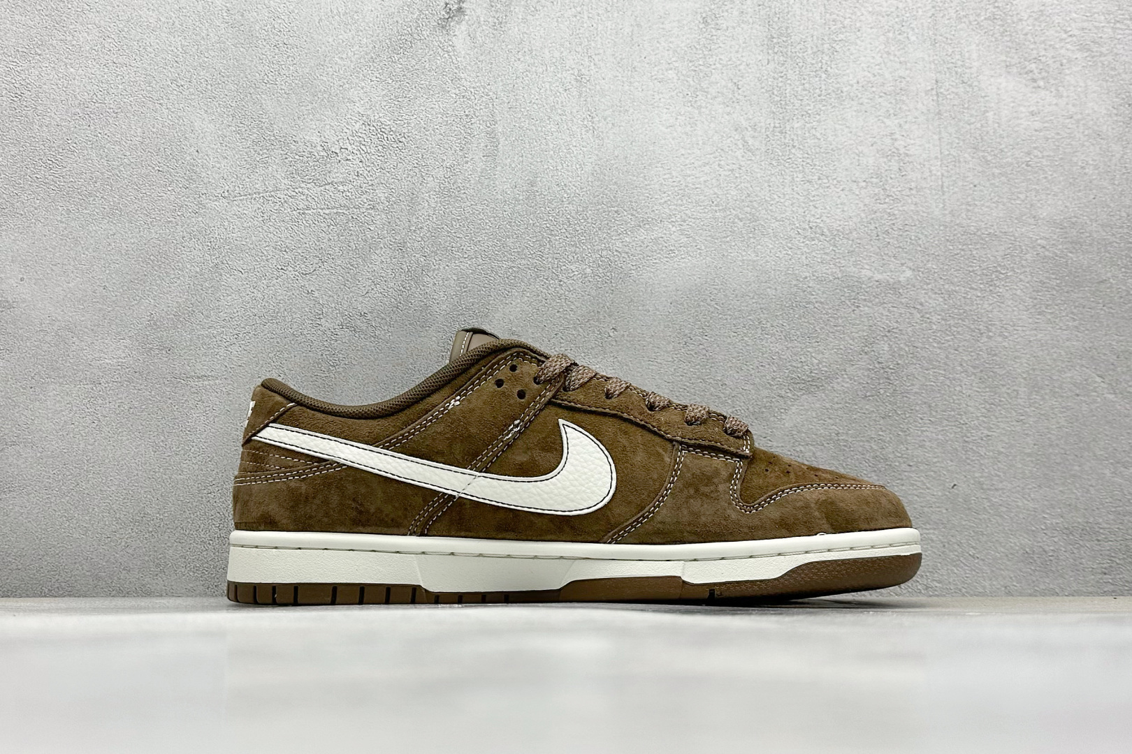  
Nike SB Dunk Low x Stussy 棕米小钩
纯原大厂出品 极力推荐
原装头层材料 