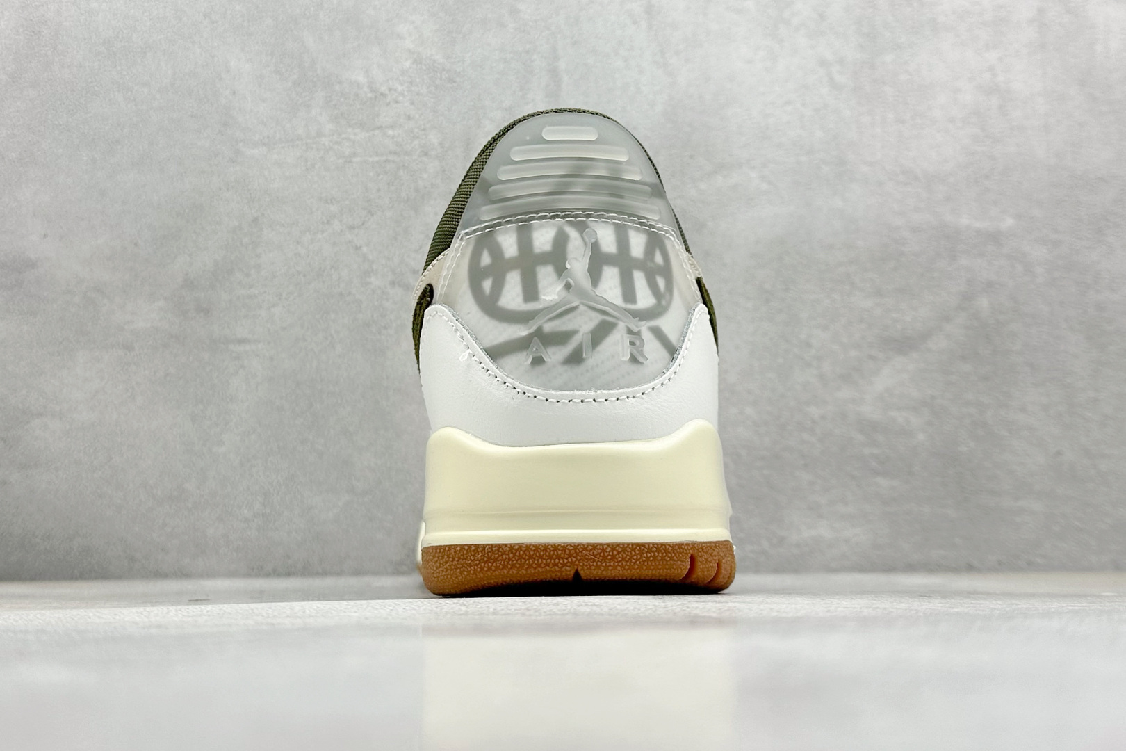 Air Jordan Legacy 312 Low 白绿
乔丹最强三合一混合版 性价比天花板
有着交