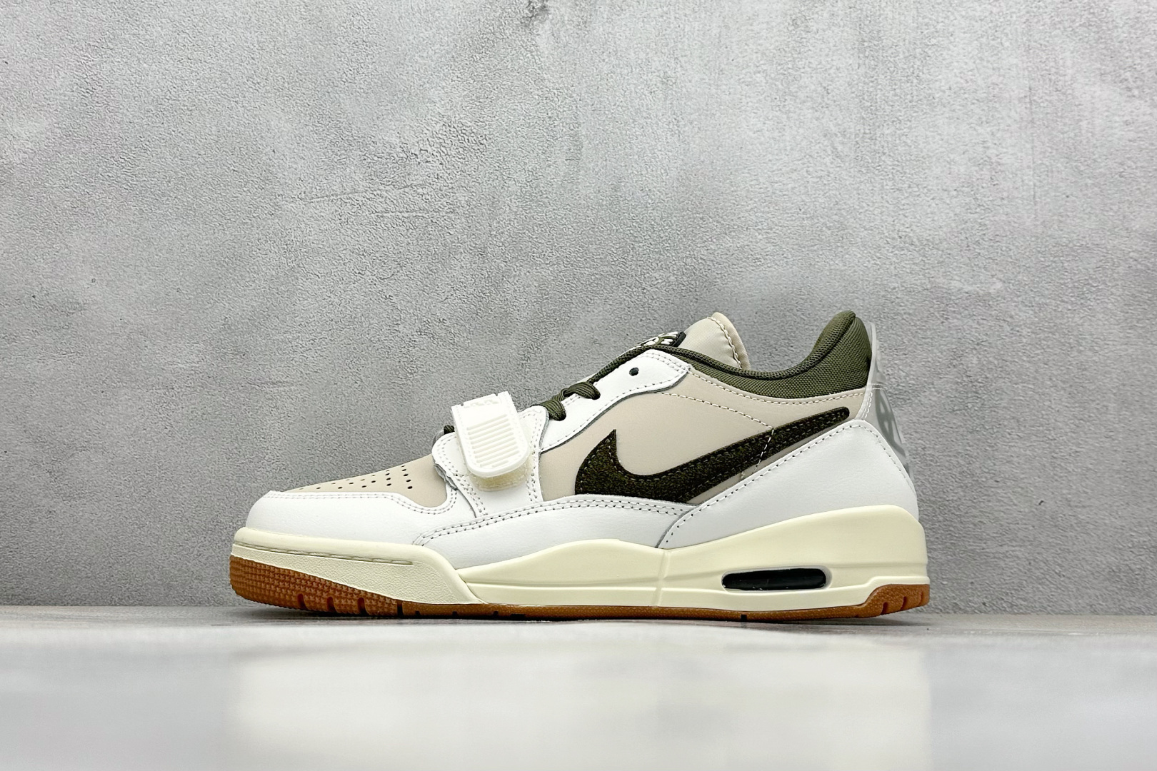 Air Jordan Legacy 312 Low 白绿
乔丹最强三合一混合版 性价比天花板
有着交