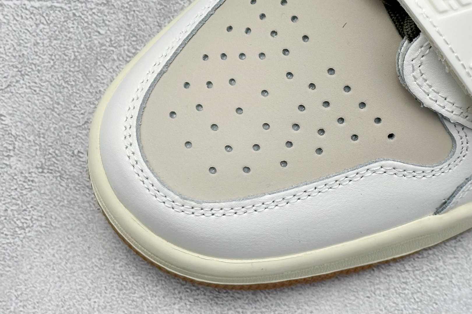 Air Jordan Legacy 312 Low 白绿
乔丹最强三合一混合版 性价比天花板
有着交