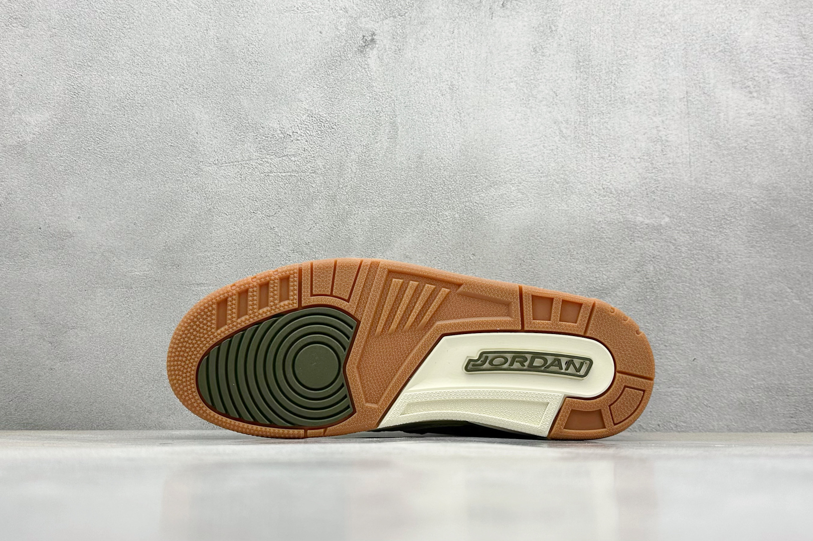 Air Jordan Legacy 312 Low 白绿
乔丹最强三合一混合版 性价比天花板
有着交