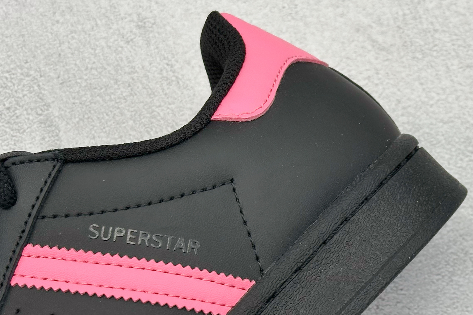  
AD Superstar 气泡水母 贝壳头休闲板鞋
#全配色原鞋开发 版型正确 原底原料 重资打造 