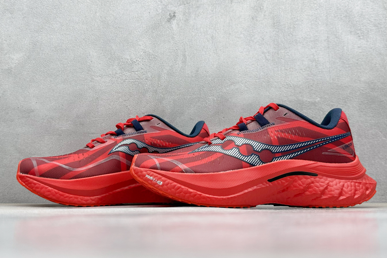  
Saucony 索康尼ENDORPHIN Pro 啡速4代 运动跑鞋 
性能相比前几代再升级：鞋面采
