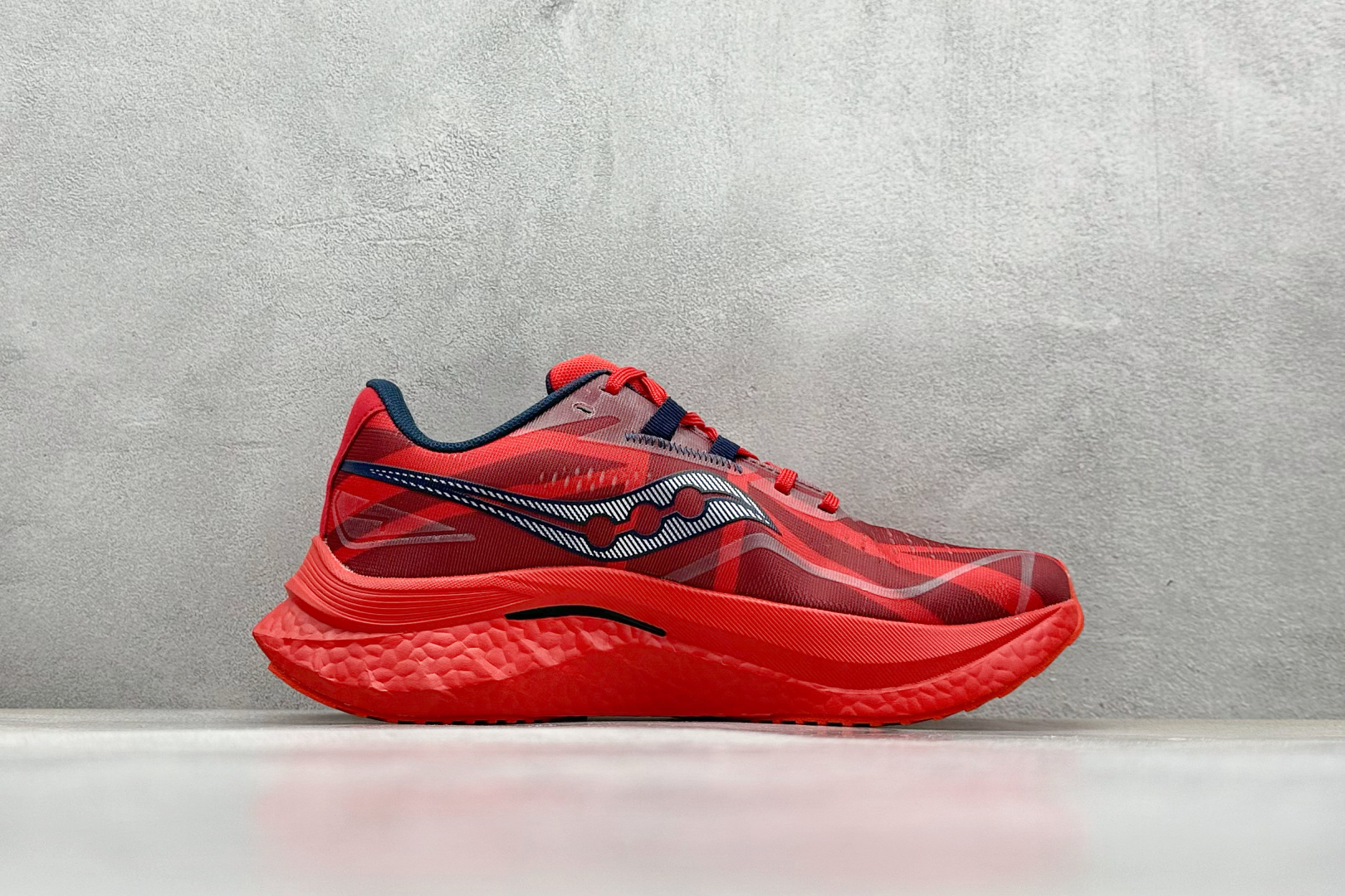  
Saucony 索康尼ENDORPHIN Pro 啡速4代 运动跑鞋 
性能相比前几代再升级：鞋面采