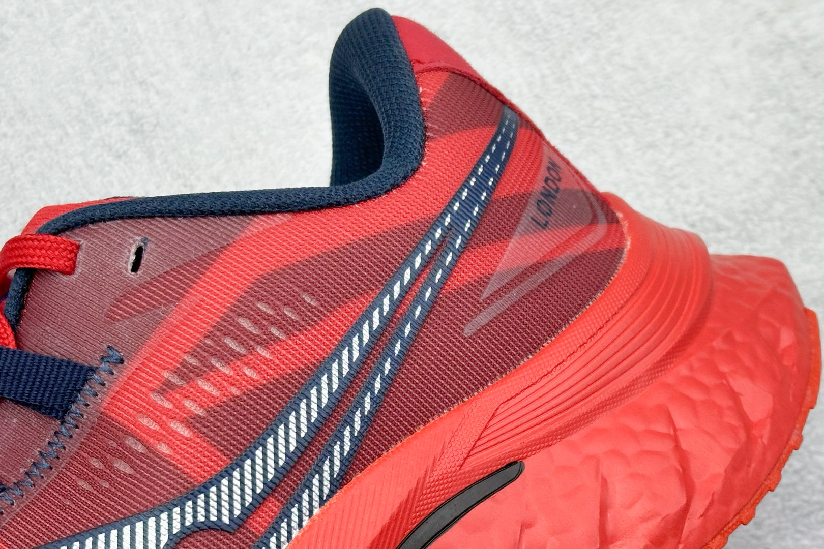  
Saucony 索康尼ENDORPHIN Pro 啡速4代 运动跑鞋 
性能相比前几代再升级：鞋面采