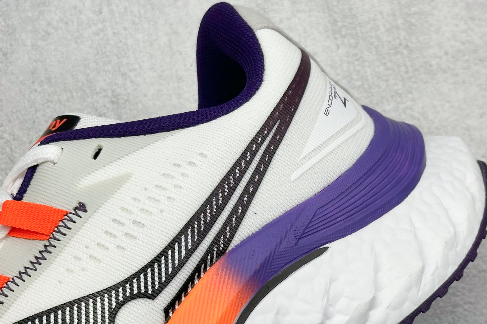  
Saucony 索康尼ENDORPHIN Pro 啡速4代 运动跑鞋 
性能相比前几代再升级：鞋面采