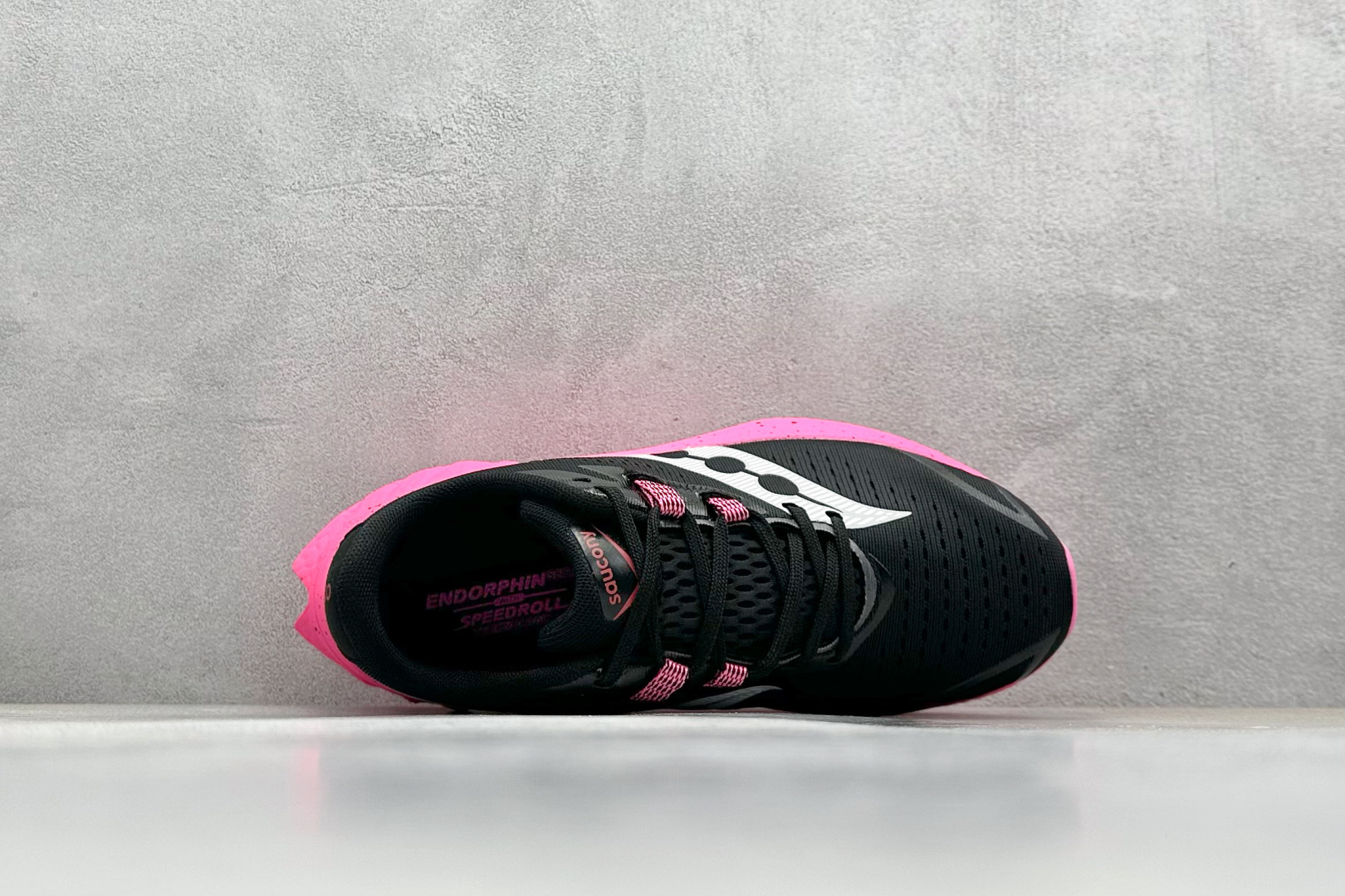  
Saucony 索康尼ENDORPHIN Pro 啡速4代 运动跑鞋 
性能相比前几代再升级：鞋面采