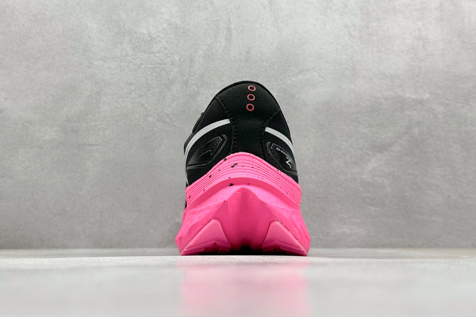  
Saucony 索康尼ENDORPHIN Pro 啡速4代 运动跑鞋 
性能相比前几代再升级：鞋面采