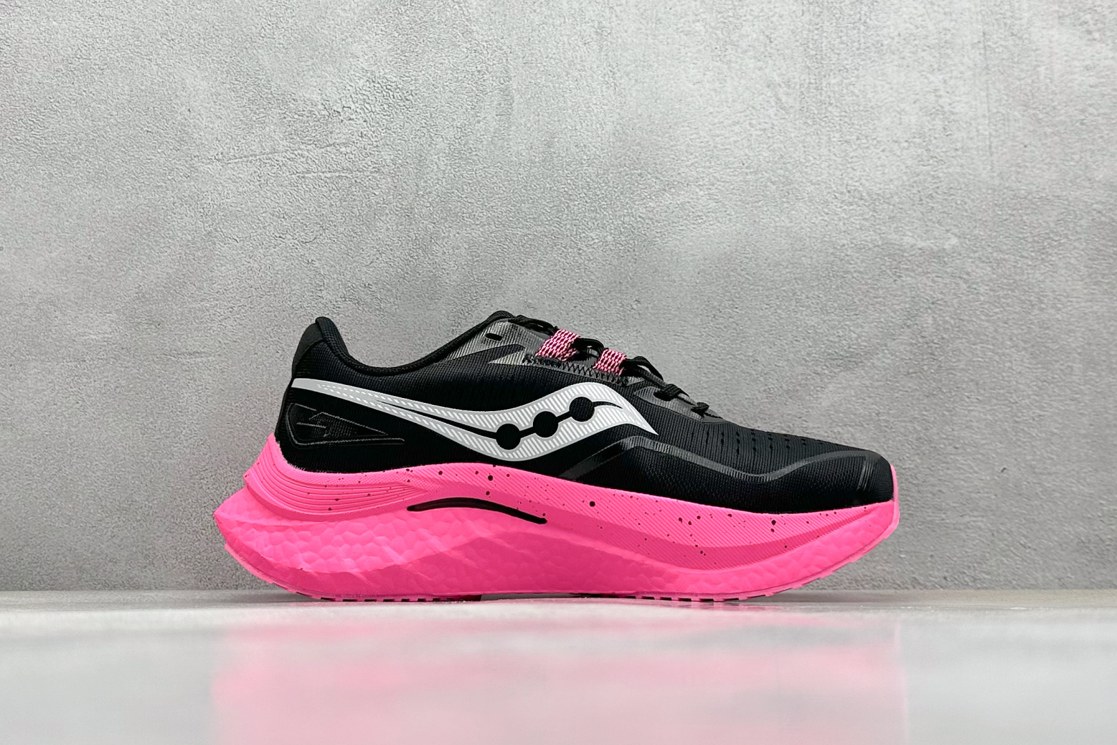  
Saucony 索康尼ENDORPHIN Pro 啡速4代 运动跑鞋 
性能相比前几代再升级：鞋面采