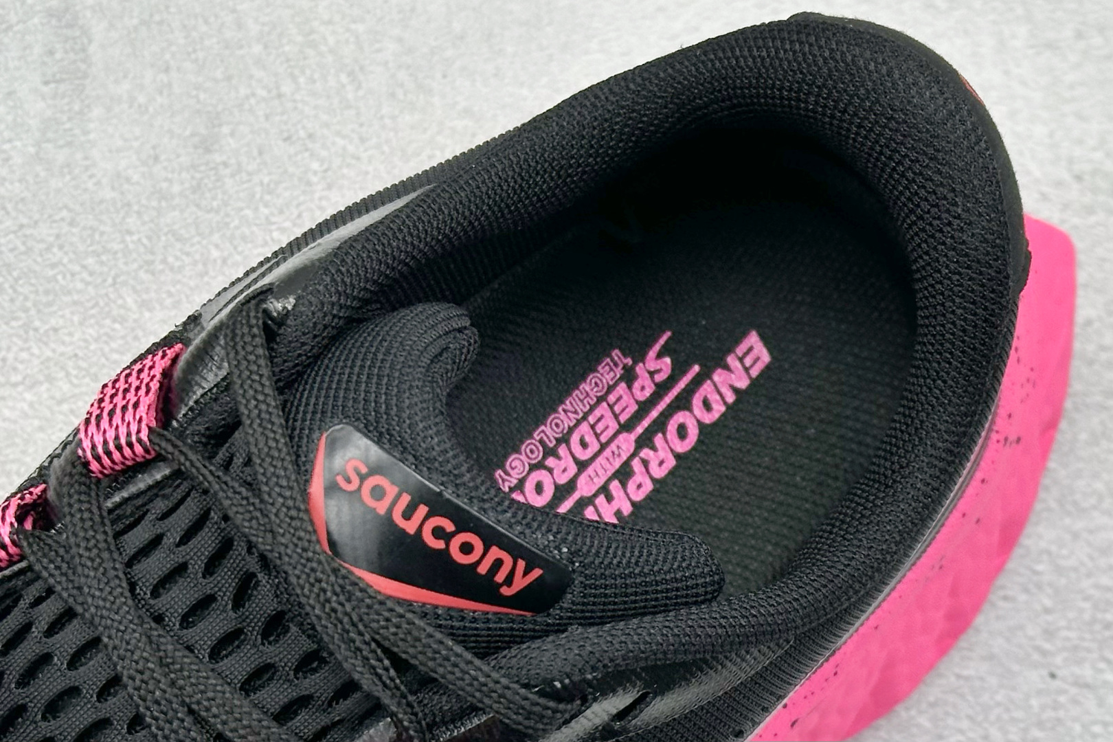  
Saucony 索康尼ENDORPHIN Pro 啡速4代 运动跑鞋 
性能相比前几代再升级：鞋面采