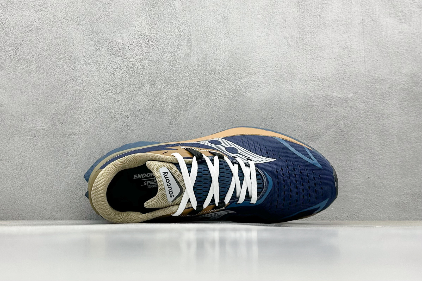  
Saucony 索康尼ENDORPHIN Pro 啡速4代 运动跑鞋 
性能相比前几代再升级：鞋面采