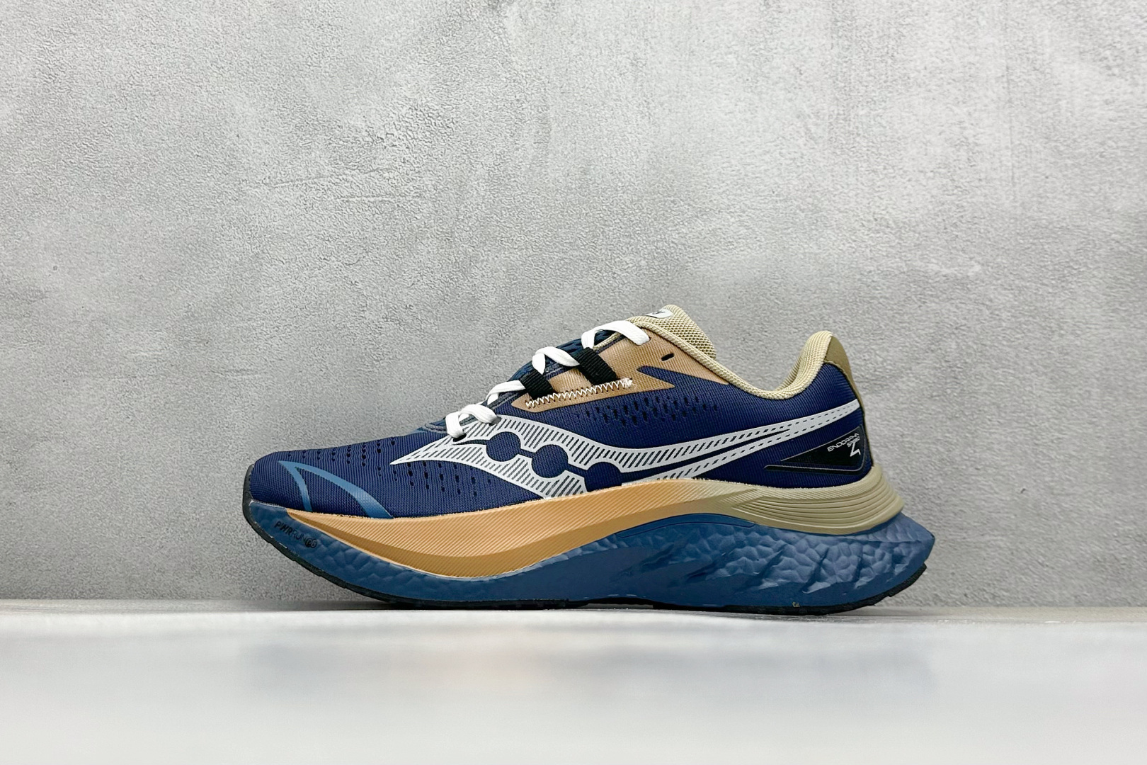  
Saucony 索康尼ENDORPHIN Pro 啡速4代 运动跑鞋 
性能相比前几代再升级：鞋面采
