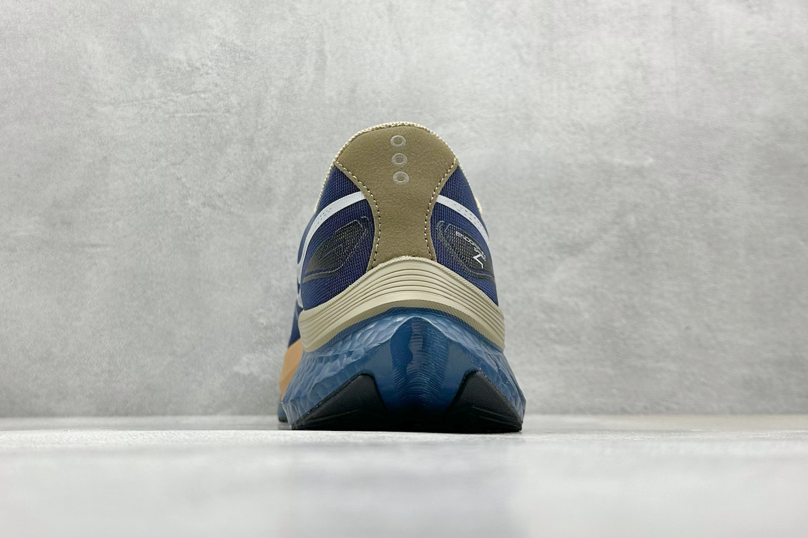  
Saucony 索康尼ENDORPHIN Pro 啡速4代 运动跑鞋 
性能相比前几代再升级：鞋面采