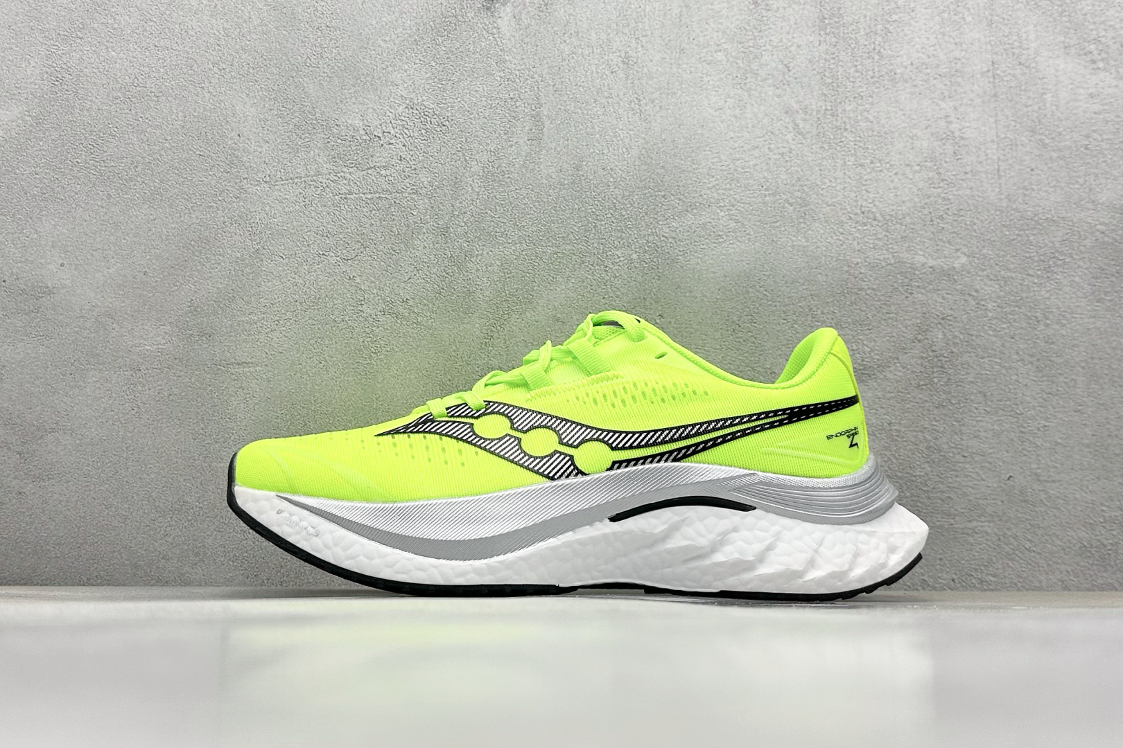  
Saucony 索康尼ENDORPHIN Pro 啡速4代 运动跑鞋 
性能相比前几代再升级：鞋面采