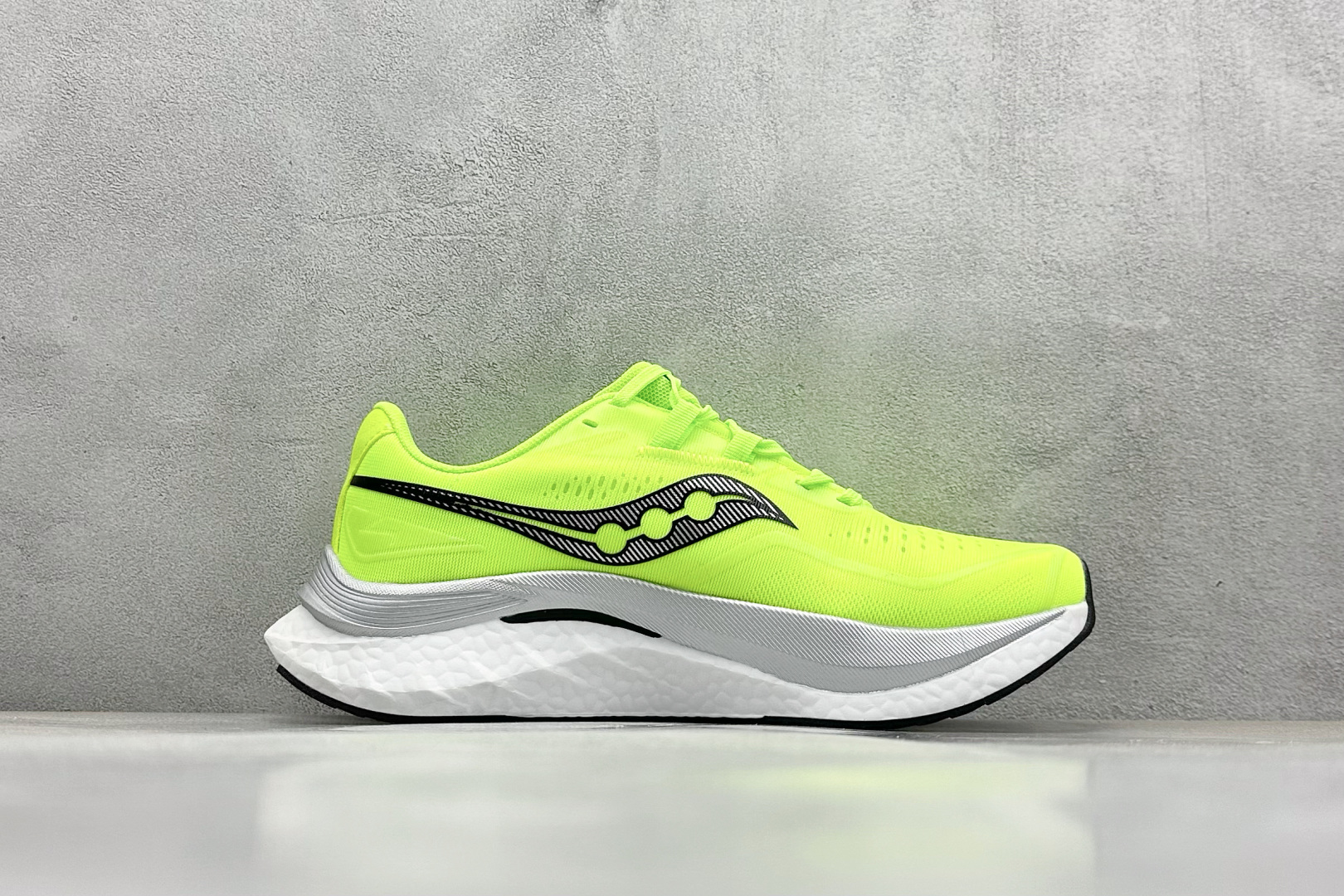  
Saucony 索康尼ENDORPHIN Pro 啡速4代 运动跑鞋 
性能相比前几代再升级：鞋面采